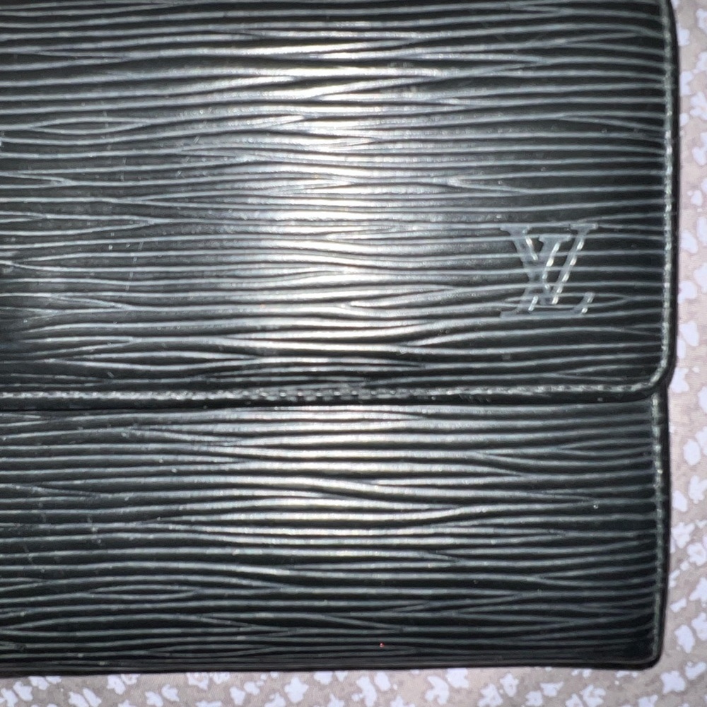 Louie Vuitton Epi Wallet